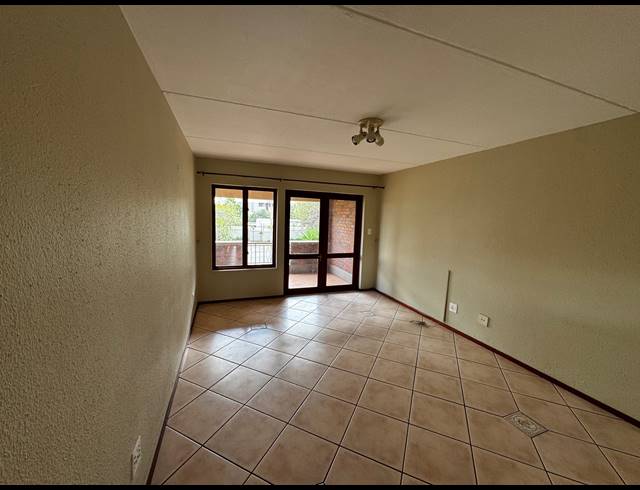 2 BEDROOM APARTMENT FOR SALE IN DOWERGLEN EXT 4